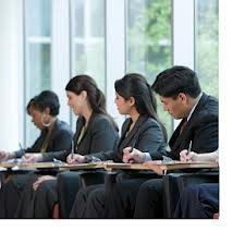 Preseleccionar candidatos que cumplan con las políticas y requerimientos especificados por la organización, para vincularlos a la empresa o a nuevos roles de trabajo